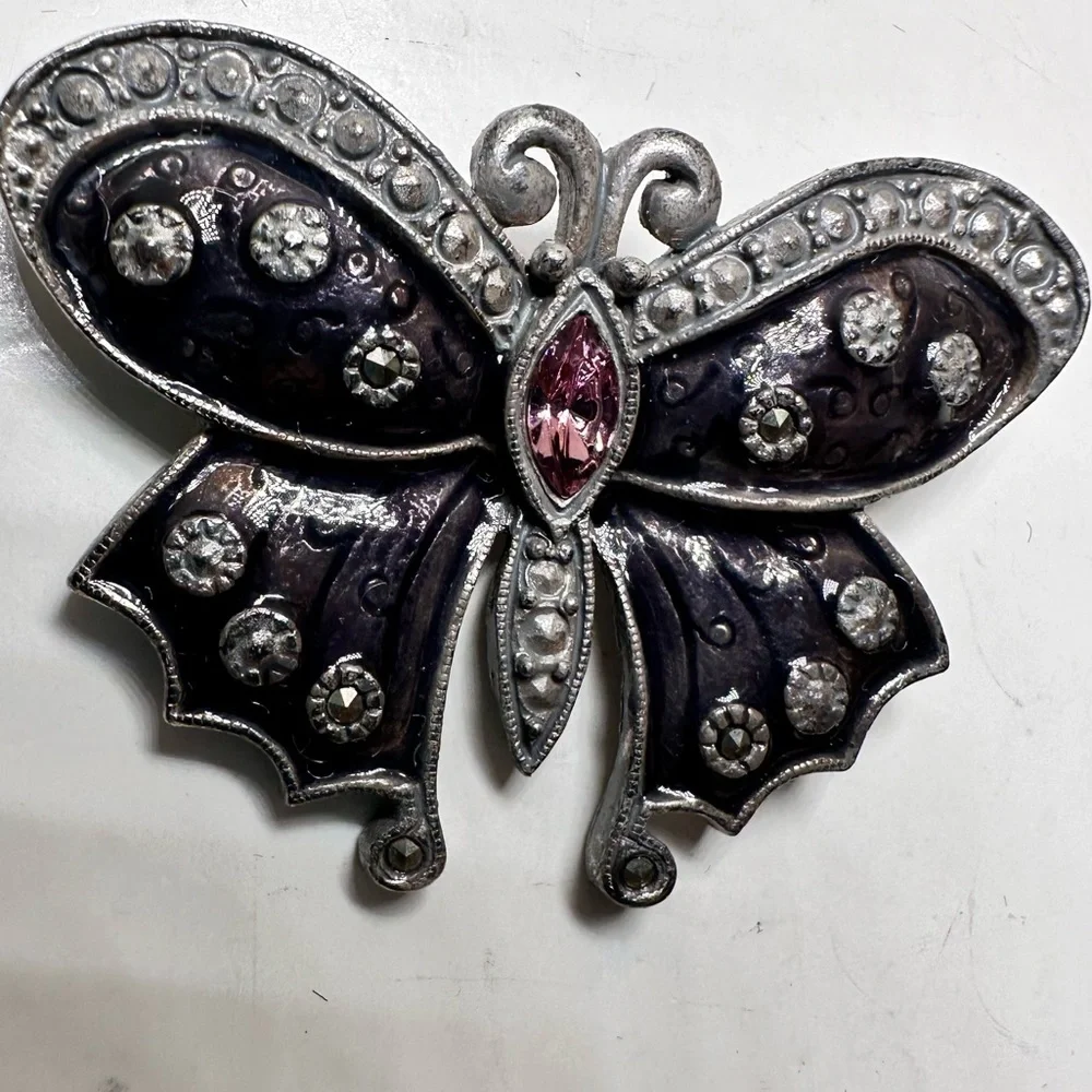Vintage AAI dark purple enamel & pink rhinestone butterfly brooch - Picture 5 of 6